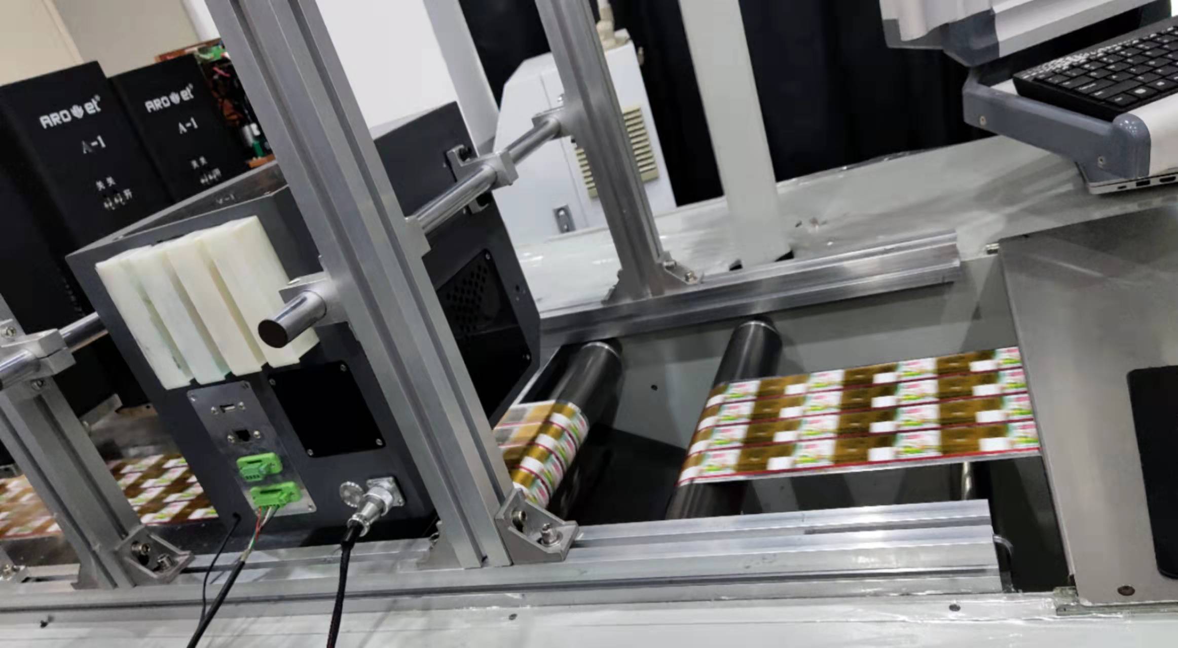 喷码知识：：：喷码机是干什么的？？？