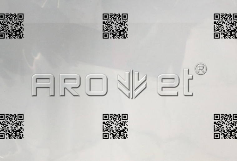 东升国际A-one四喷头喷码机在PE膜上喷二维码